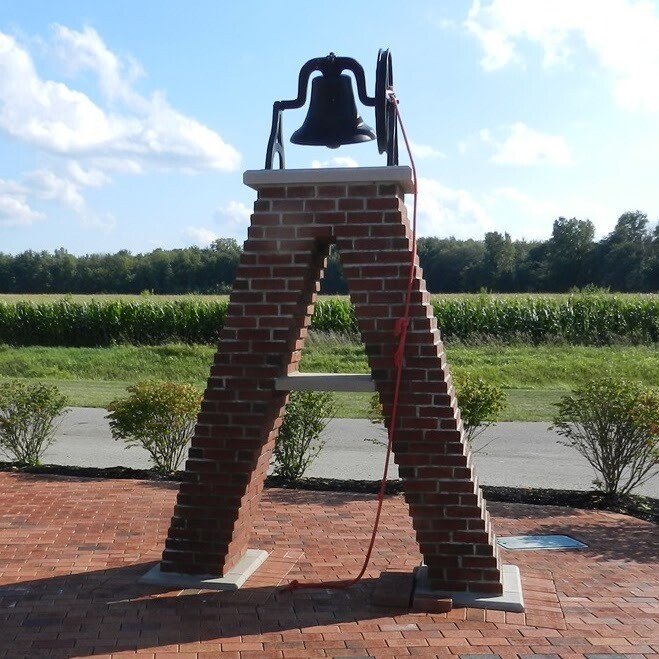 Victory Bell Garden 4x8 Paver Brick - One Line